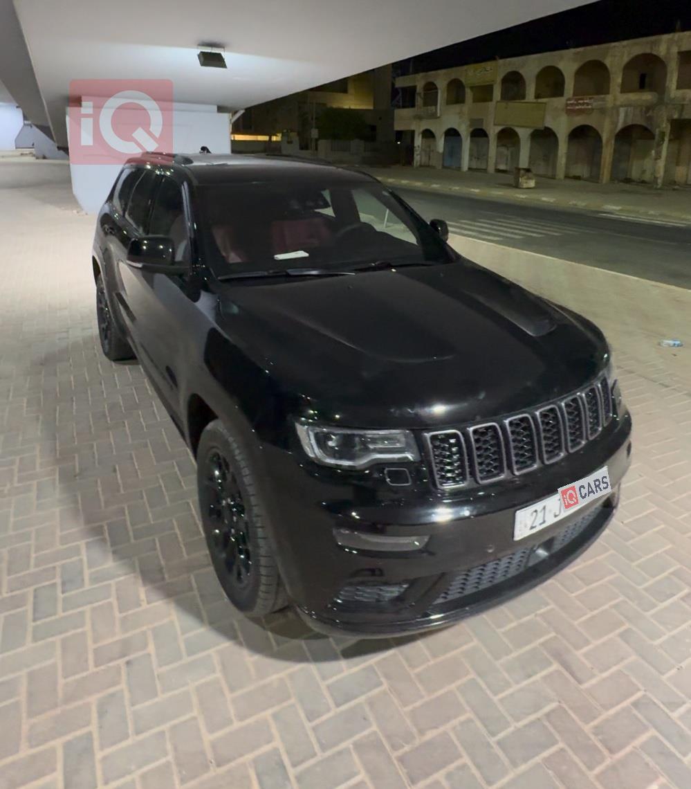 جیپ گراند شیرۆکی